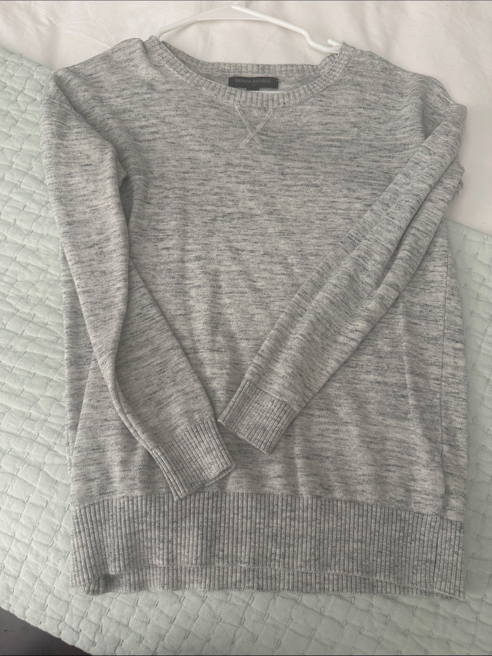 Banana Republic Heather Gray Pullover Sweater